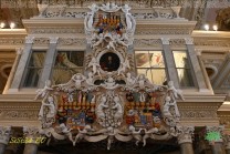 Kanzelaltar und Orgel bilden das reich verzierte Zentrum der Eisenberger Schlosskirche. (Bild: Stefan Siedler)